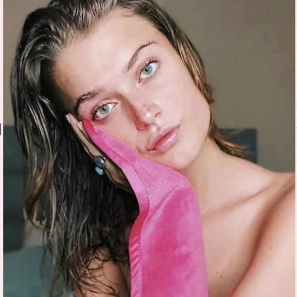 Brand New Magic Makeup Eraser #1Beauty Essential~5-Stars Top Rated- A Must Have! - Picture 7 of 16